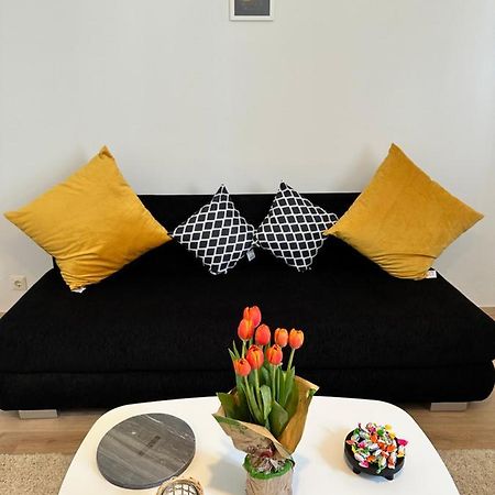 Cozy 8-Person Home In Vienna Located At Haberlgasse 82 N1 Kültér fotó